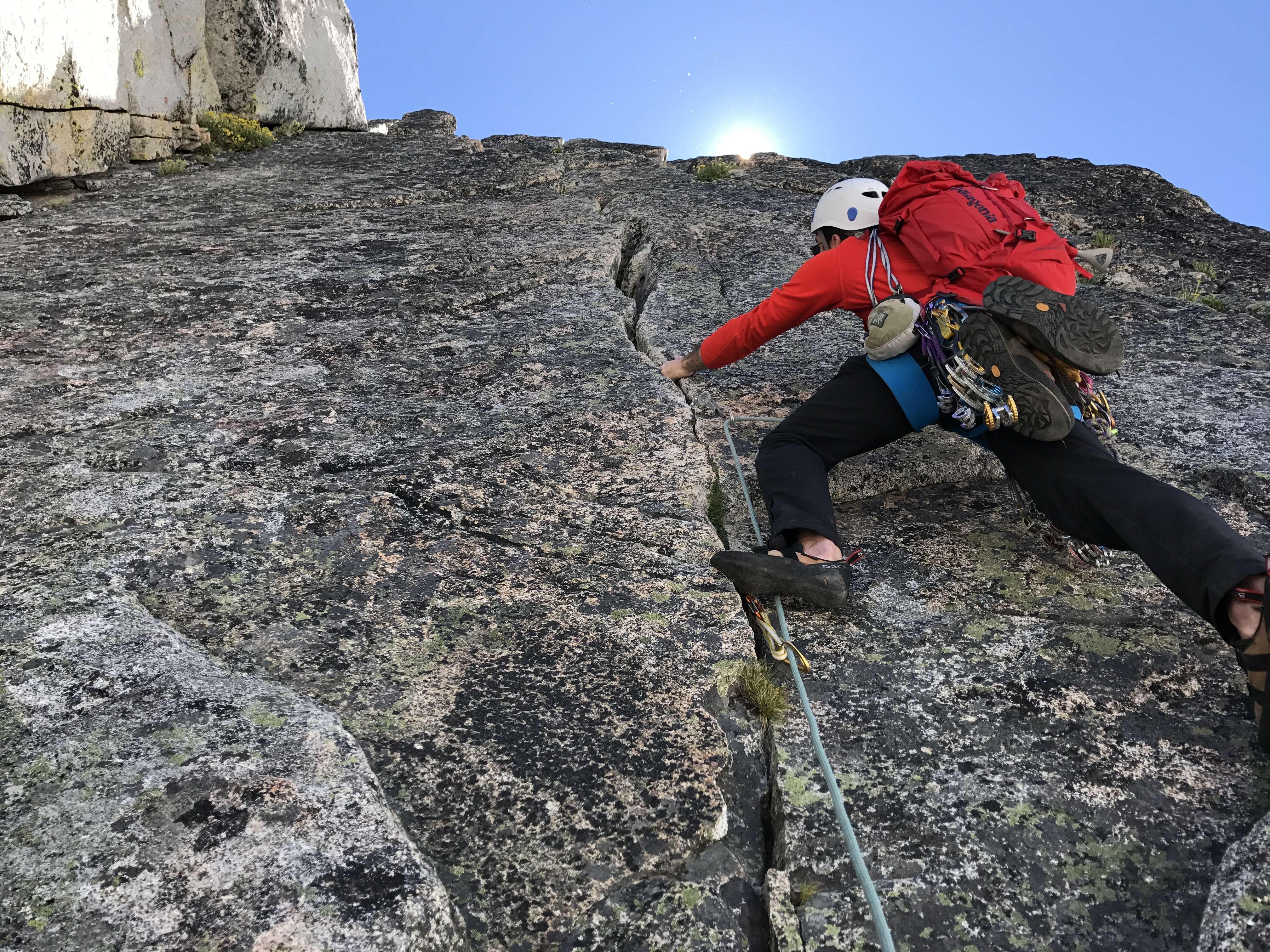 Dragontail Peak – Serpentine Arête (IV 5.8) – SPOKALPINE