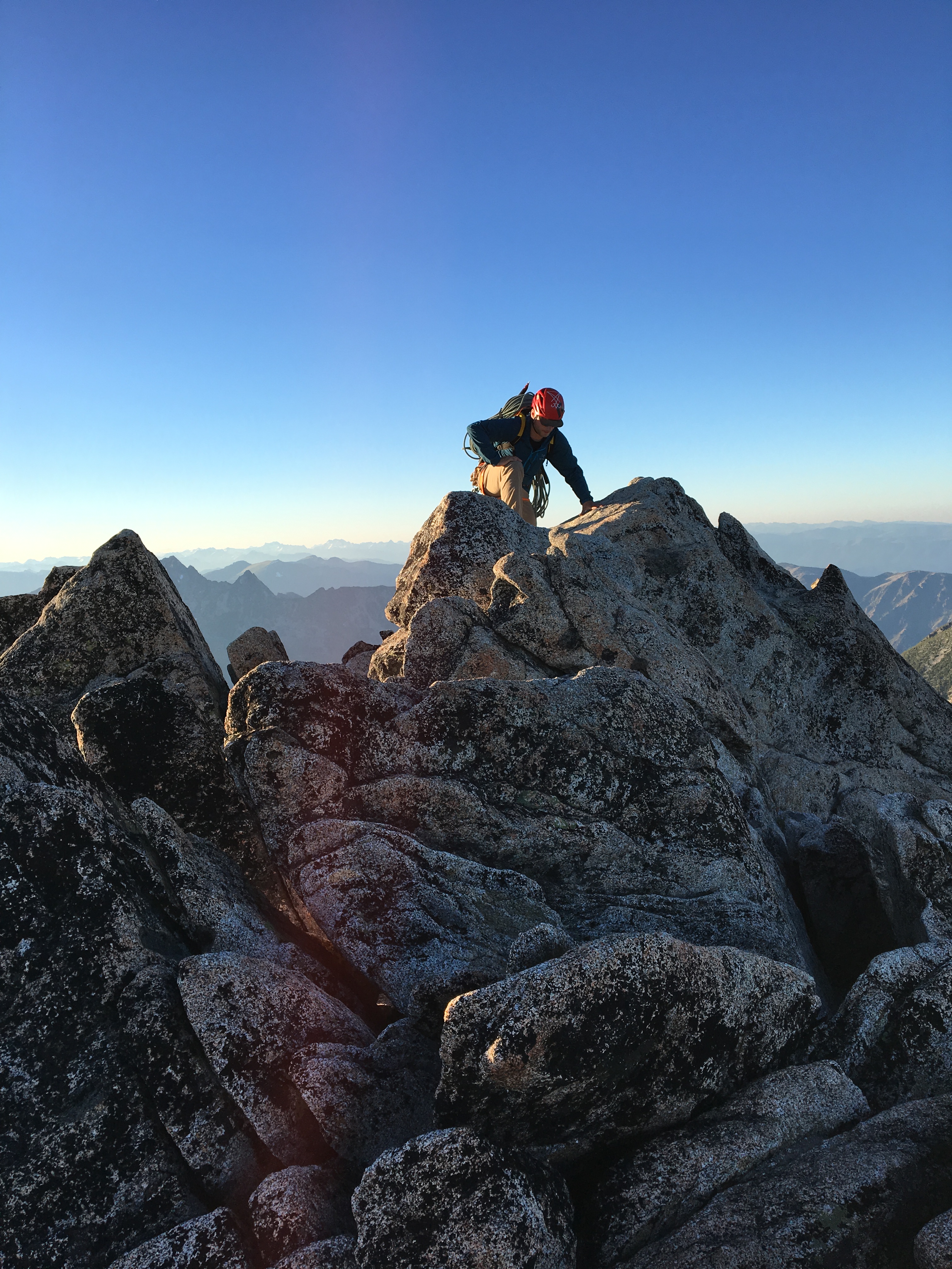 Dragontail Peak – Serpentine Arête (IV 5.8) – SPOKALPINE